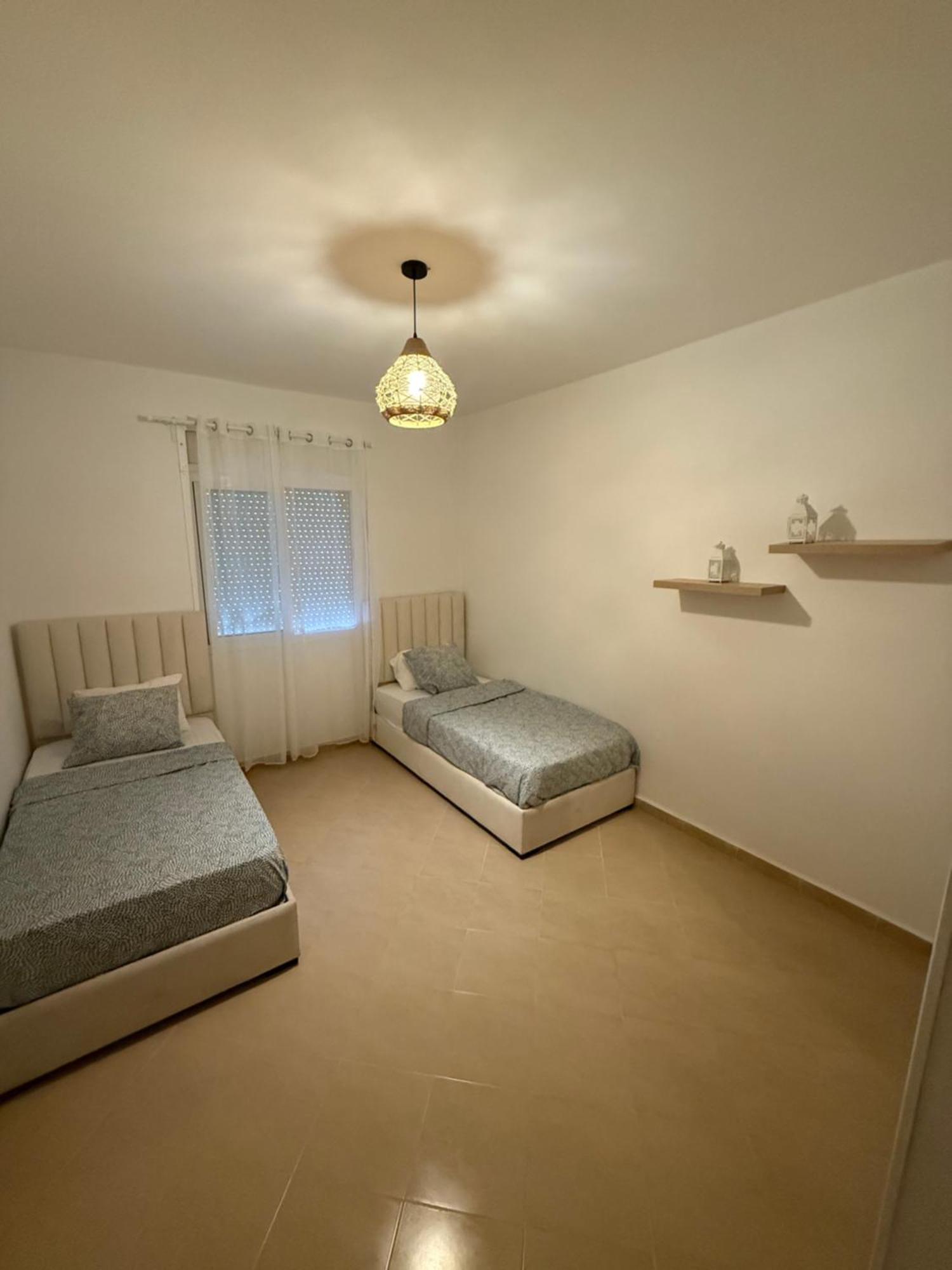 Lumineux 2 Clim, Wi-fi, Parking Proche Corniche Apartment Tangier